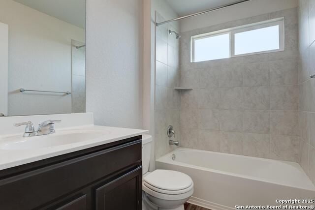 Image 15 of 24 For 2722 Green Leaf Way