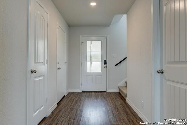 Image 3 of 24 For 2722 Green Leaf Way