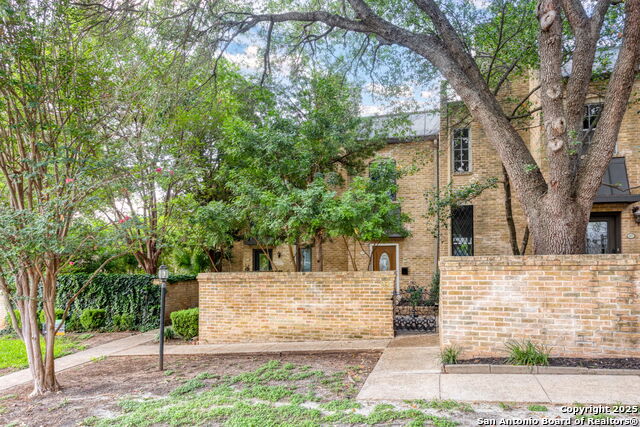 Details for 205 Chichester  16, San Antonio, TX 78209