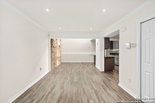 Image 13 of 41 For 205 Chichester  16