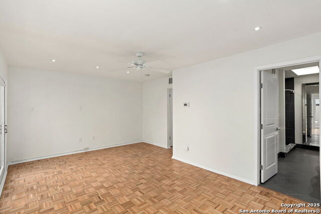 Image 34 of 41 For 205 Chichester  16