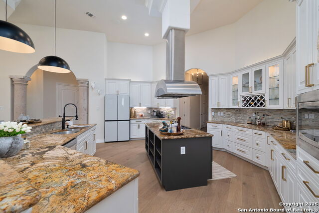 Image 26 of 50 For 10211 Oak Forest