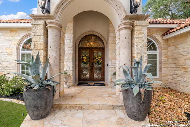 Image 3 of 50 For 10211 Oak Forest