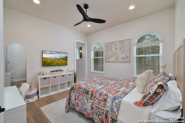 Image 40 of 50 For 10211 Oak Forest
