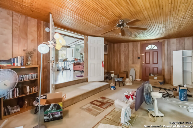 Image 16 of 30 For 303 Oaklane  
