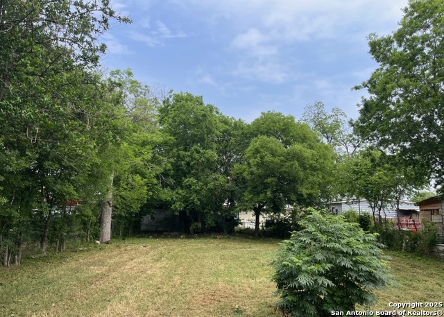 Listing photo id 3 for 810 San Eduardo S