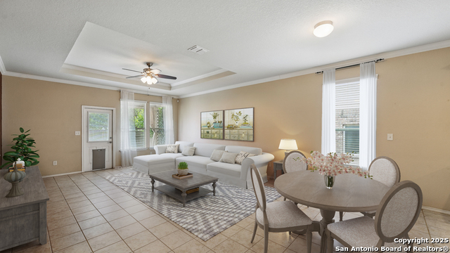 Listing photo id 12 for 860 Highland