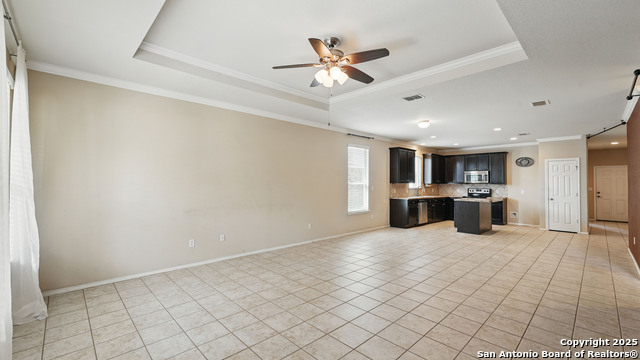 Listing photo id 13 for 860 Highland