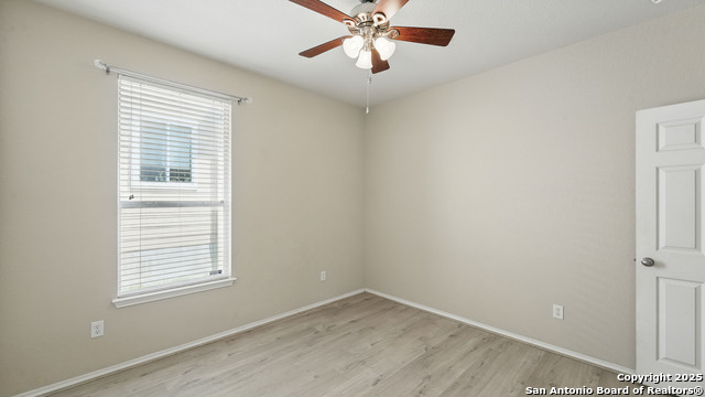 Listing photo id 15 for 860 Highland