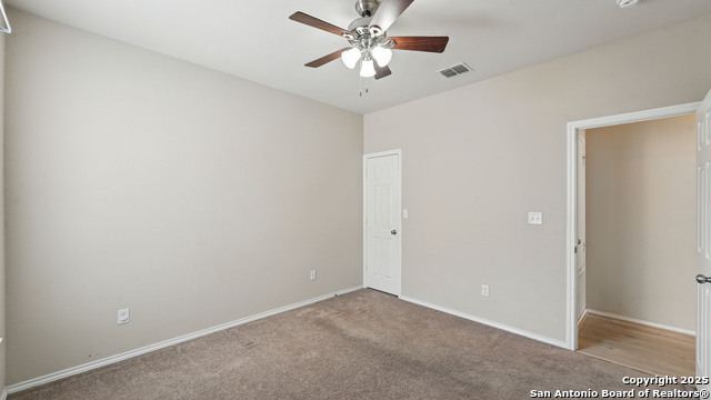 Listing photo id 19 for 860 Highland