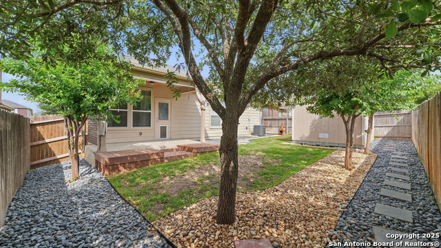 Listing photo id 34 for 860 Highland