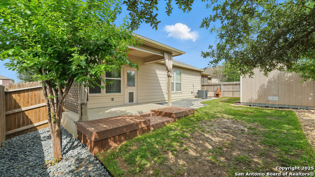 Listing photo id 36 for 860 Highland