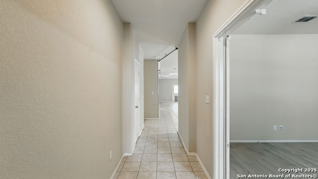 Listing photo id 2 for 860 Highland