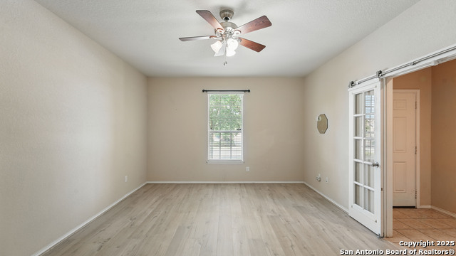 Listing photo id 5 for 860 Highland