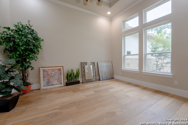 Listing photo id 8 for 507 Arthur Ct