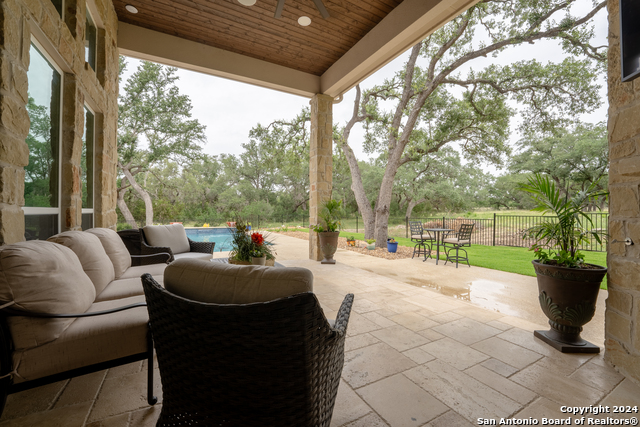 Listing photo id 29 for 507 Arthur Ct