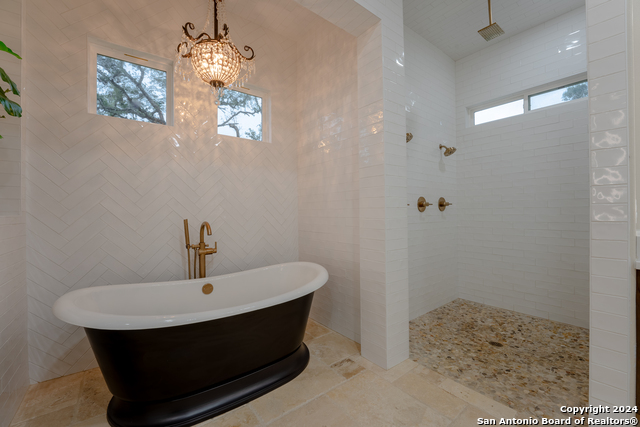 Listing photo id 3 for 507 Arthur Ct