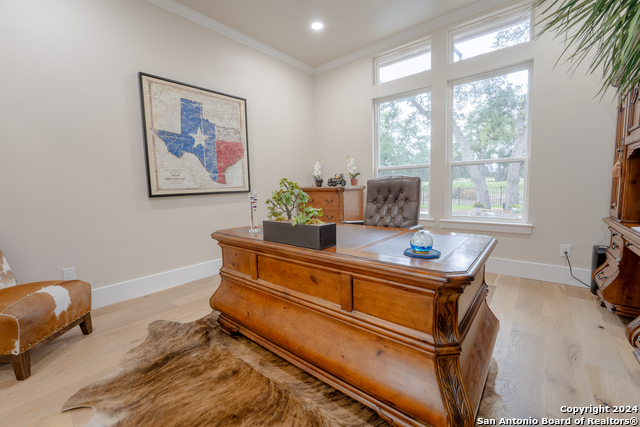 Listing photo id 5 for 507 Arthur Ct