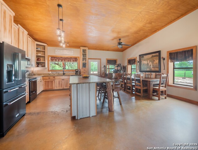 Image 8 of 48 For 486 County Rd 333