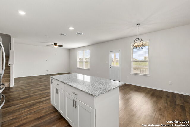 Listing photo id 8 for 162 Hazy Glade