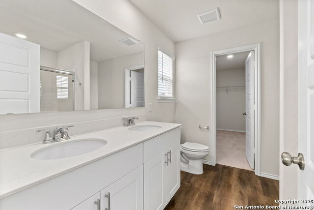 Listing photo id 23 for 162 Hazy Glade
