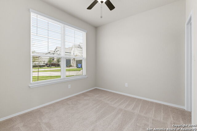 Listing photo id 27 for 162 Hazy Glade