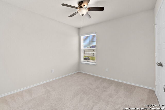 Listing photo id 31 for 162 Hazy Glade