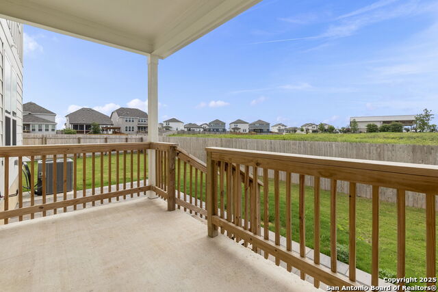 Listing photo id 34 for 162 Hazy Glade