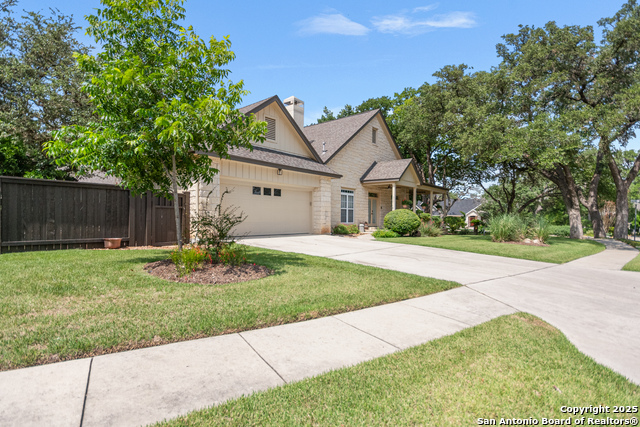 Listing photo id 8 for 210 Village Dr