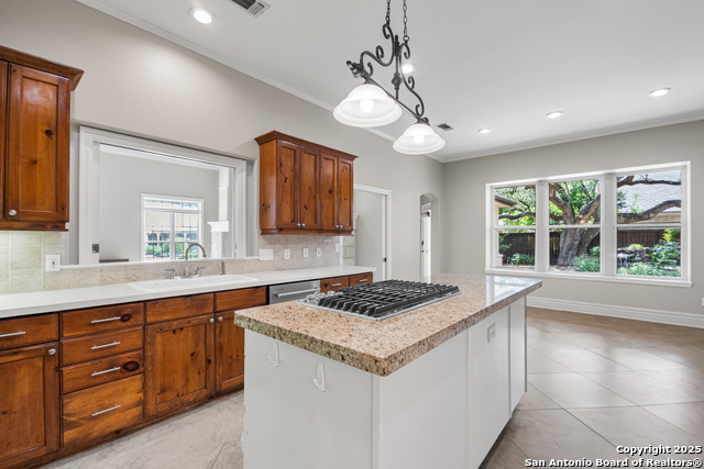 Listing photo id 9 for 210 Village Dr