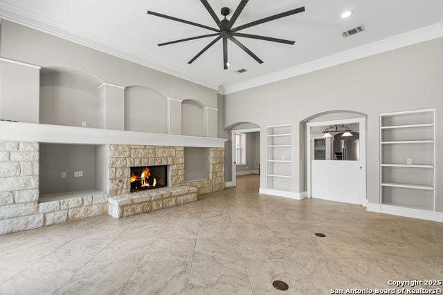 Listing photo id 13 for 210 Village Dr