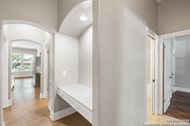 Listing photo id 17 for 210 Village Dr