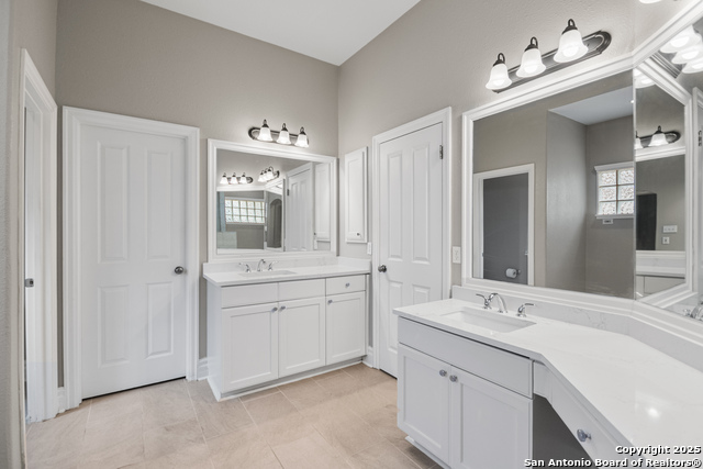 Listing photo id 20 for 210 Village Dr