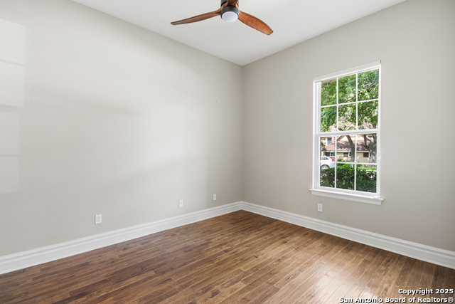Listing photo id 21 for 210 Village Dr
