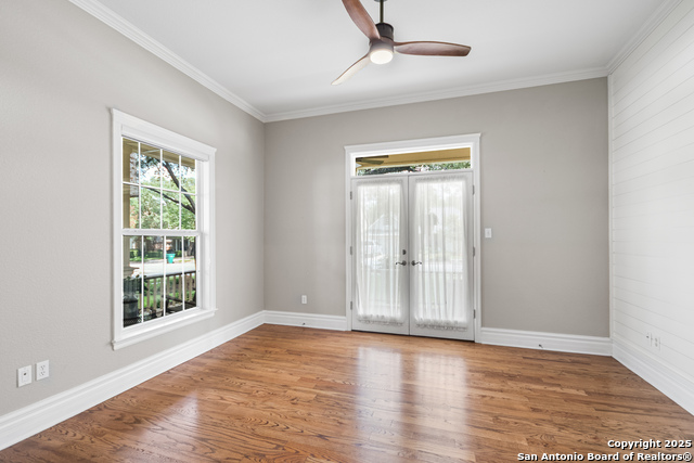 Listing photo id 24 for 210 Village Dr