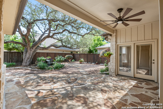 Listing photo id 6 for 210 Village Dr