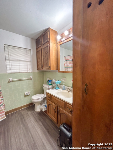 Image 10 of 15 For 214 Oak Hill