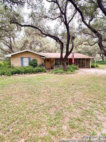 Image 2 of 15 For 214 Oak Hill