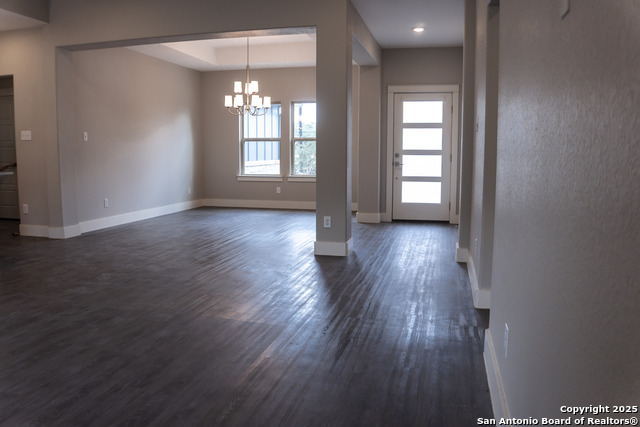 Image 12 of 42 For 381 Monarch  