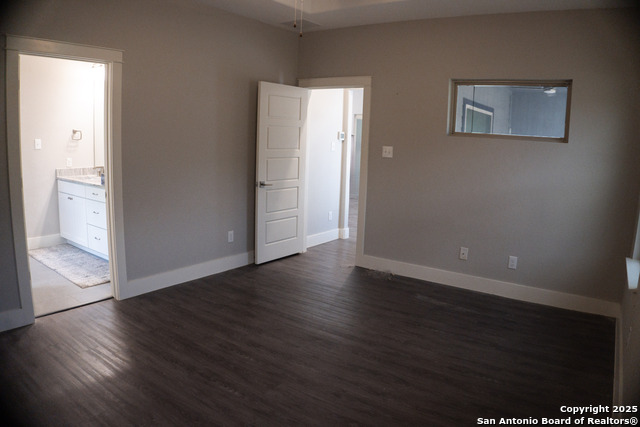 Image 16 of 42 For 381 Monarch  