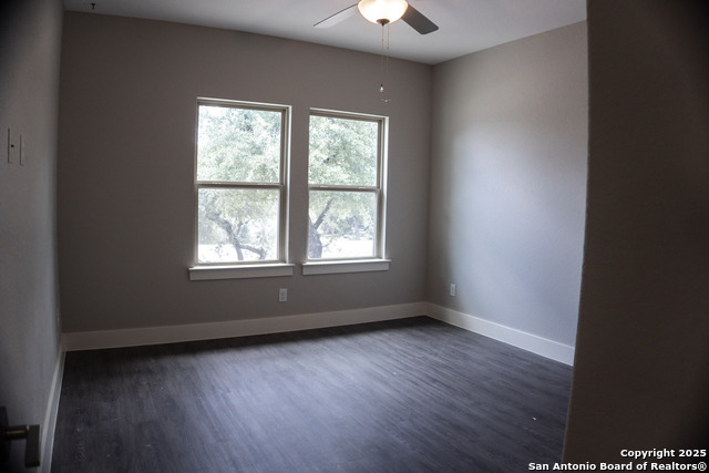 Image 19 of 42 For 381 Monarch  