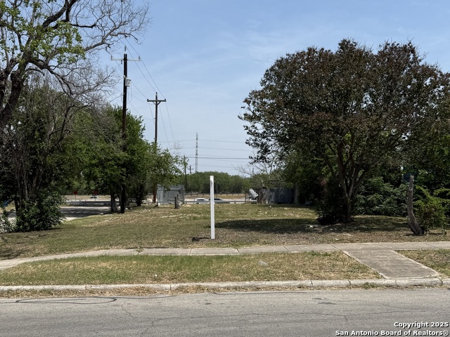 Image 3 of 9 For 603 Drexel Ave E