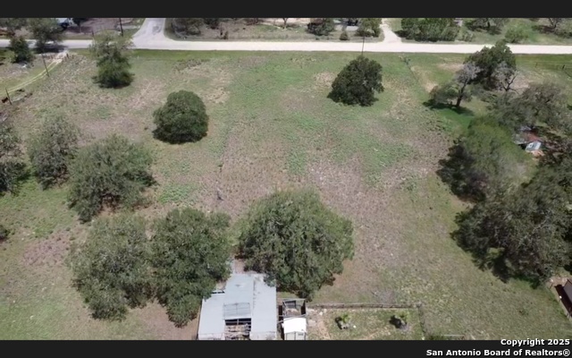 Image 3 of 4 For 118 Flores Oaks