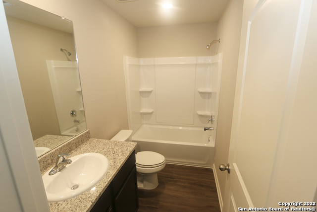 Image 13 of 20 For 12830 Cedarcreek Trl