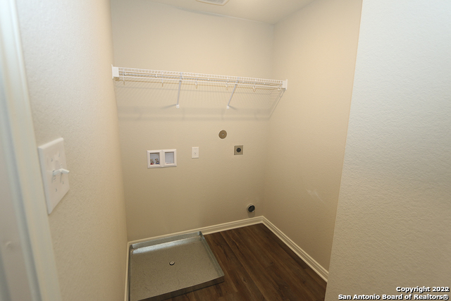 Image 14 of 20 For 12830 Cedarcreek Trl