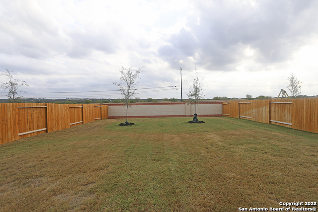Image 15 of 20 For 12830 Cedarcreek Trl