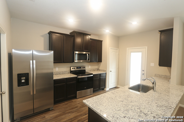 Image 6 of 20 For 12830 Cedarcreek Trl