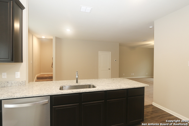 Image 7 of 20 For 12830 Cedarcreek Trl