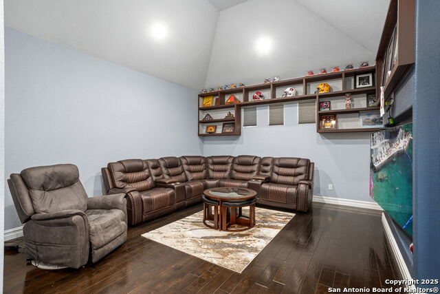 Image 10 of 31 For 5716 Dry Comal