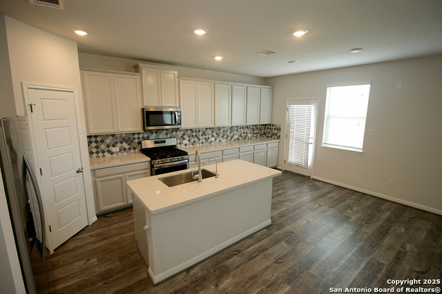 Image 6 of 18 For 2422 Castello Way
